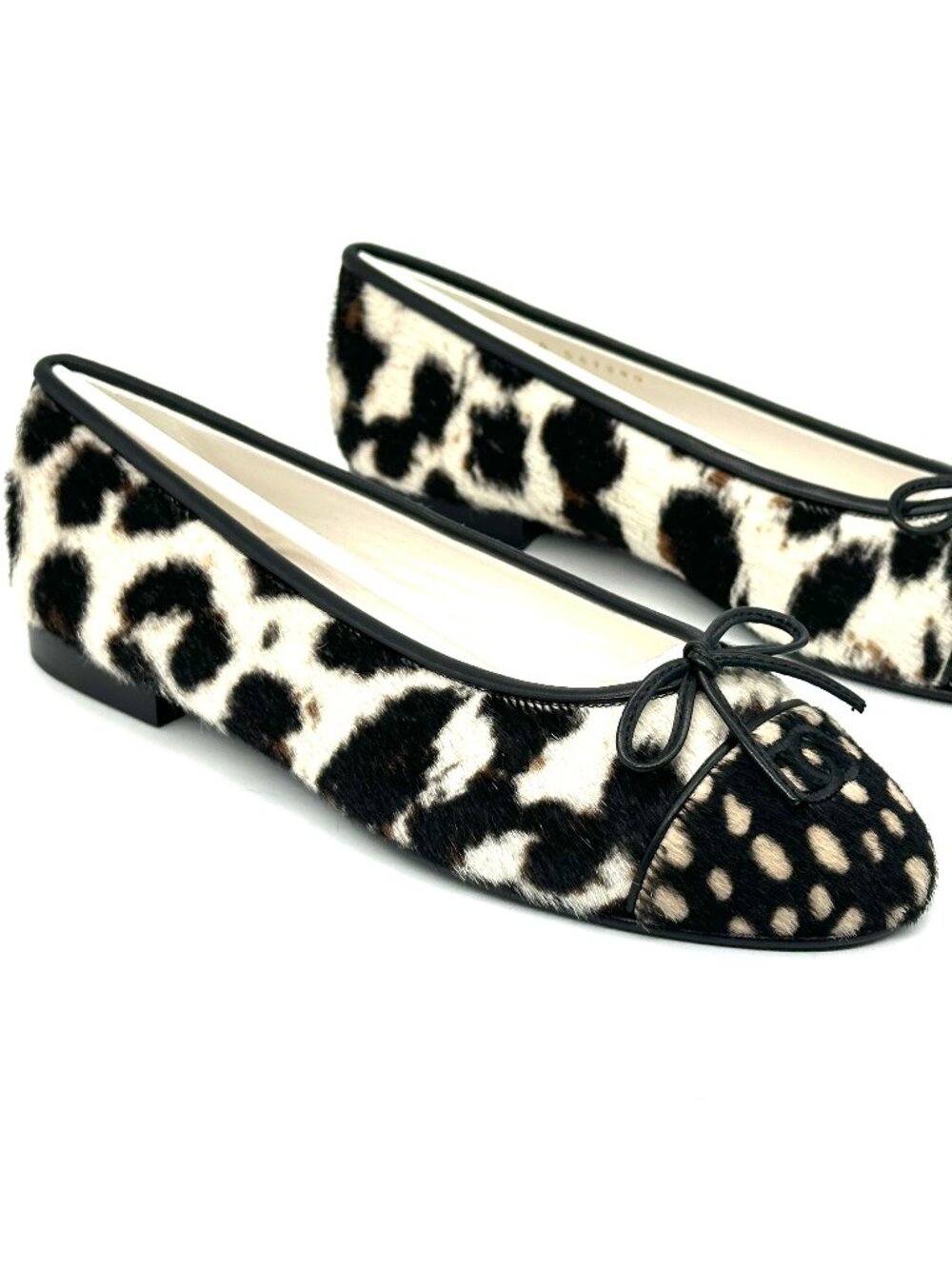 CHANEL 26S Pony Hair Spotted Animal Leopard Cap Toe Bow Ballerina Ballet Flats